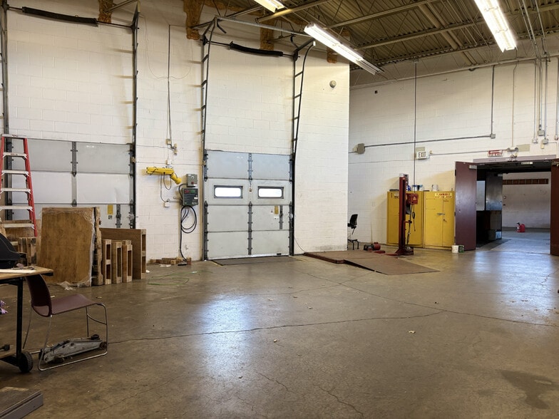 More Photos Of 1490 E 191st St, Euclid Light Manufacturing For Lease