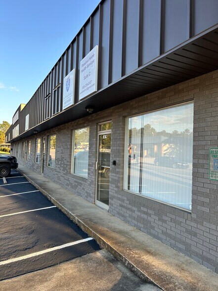 More Photos Of 1619 Hampton Ave NW, Aiken Office For Lease