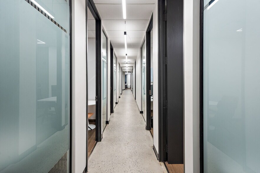 More Photos Of 9900 Boul Cavendish, Montréal Coworking Space