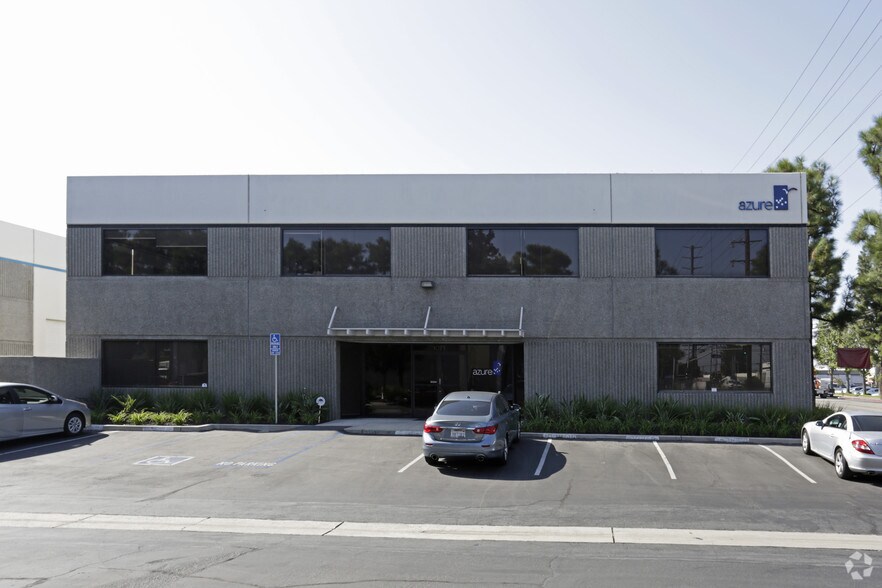 More Photos Of 1071 N Batavia St, Orange Flex For Lease