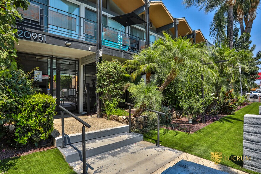 More Photos Of 20951 Roscoe Blvd, Canoga Park Apartments For Sale