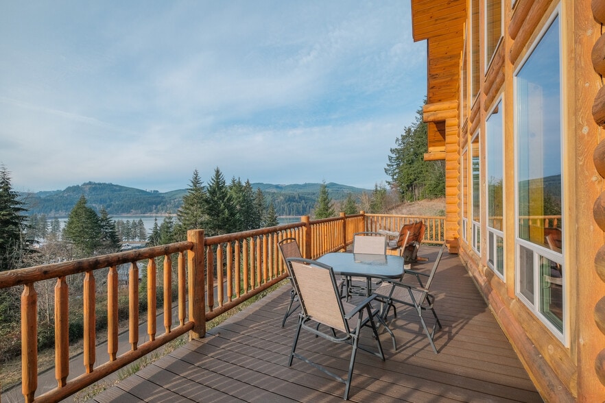 More Photos Of 6331 Lake Pointe Wy, Sweet Home Lodge Meeting Hall For Sale