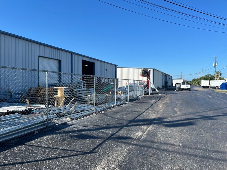 More Photos Of 16645 US Highway 19, Hudson Showroom For Sale