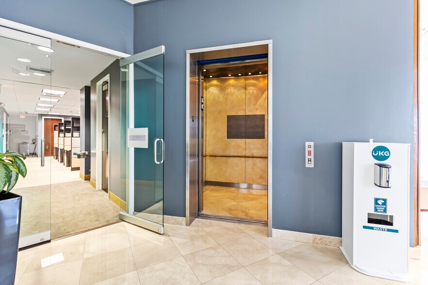 More Photos Of 1455 N Park Dr, Weston Office For Lease