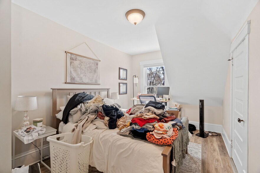 More Photos Of 1704 Jefferson St NE, Minneapolis Apartments For Sale