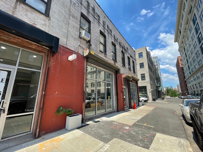 Primary Photo Of 46 Pearl Street, Brooklyn Storefront For Lease