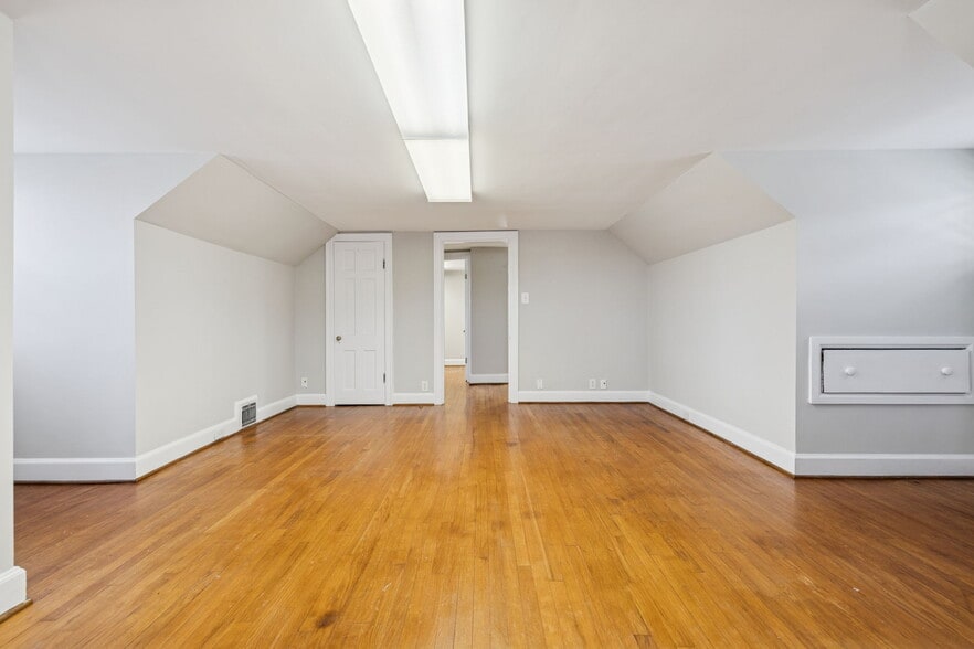 More Photos Of 502 Hazelwood Dr, Smyrna Loft Creative Space For Lease