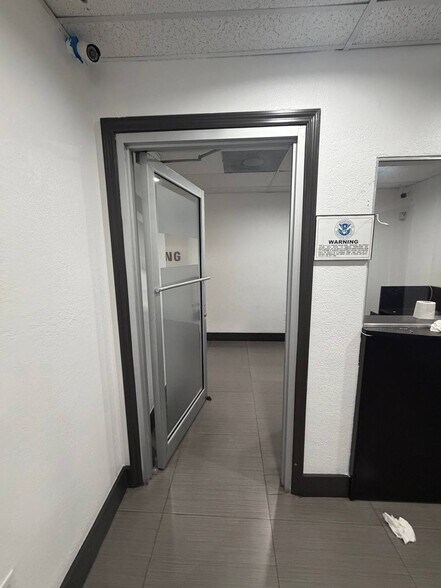 More Photos Of 10850 NW 27th St, Doral Warehouse For Sale