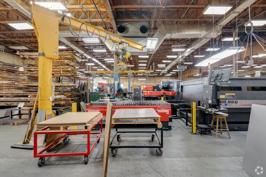 More Photos Of 1880 SW Merlo Dr, Beaverton Warehouse For Lease