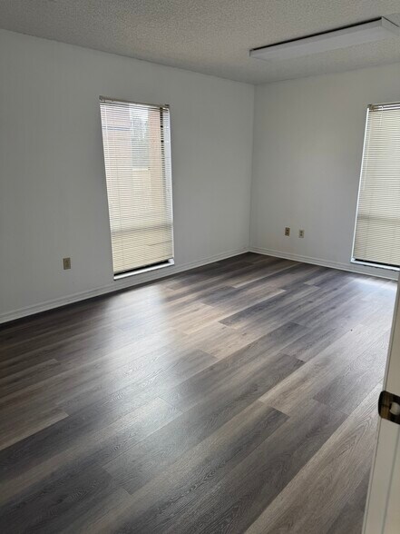 More Photos Of 5121 Ehrlich Rd, Tampa Medical For Lease