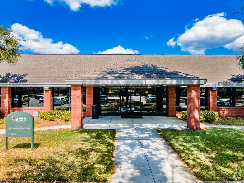 More Photos Of 4502 Woodland Corporate Blvd, Tampa Unknown For Lease