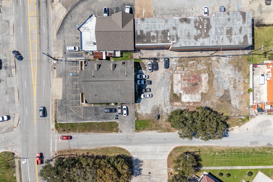 More Photos Of 2905 Southmore Ave, Pasadena Freestanding For Lease