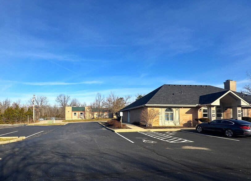 More Photos Of 35 Commercial Way, Springboro Office For Lease