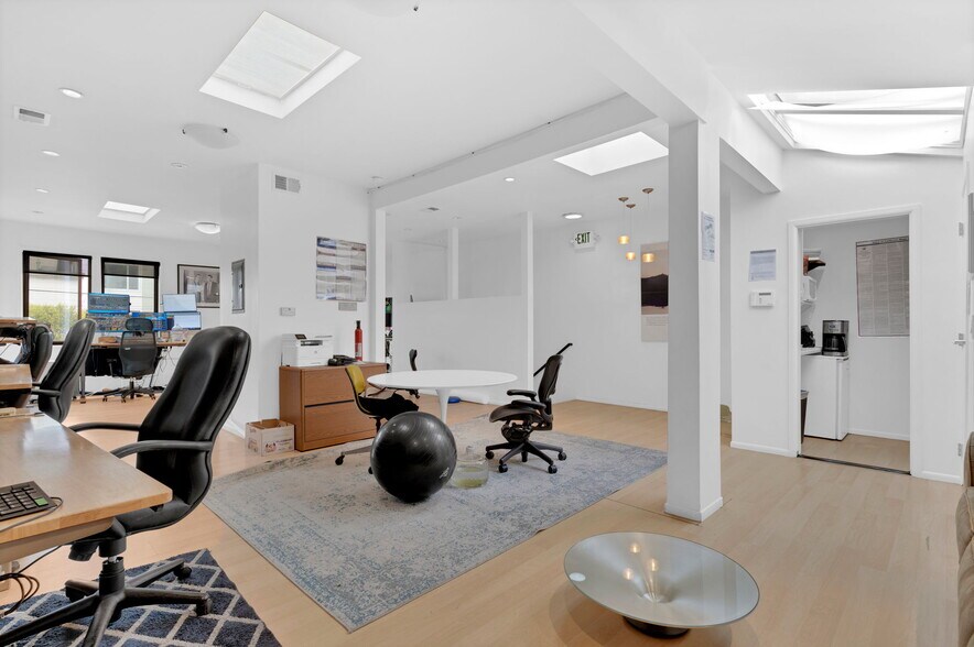 More Photos Of 3115-3119 Fillmore St, San Francisco Storefront Retail Office For Lease