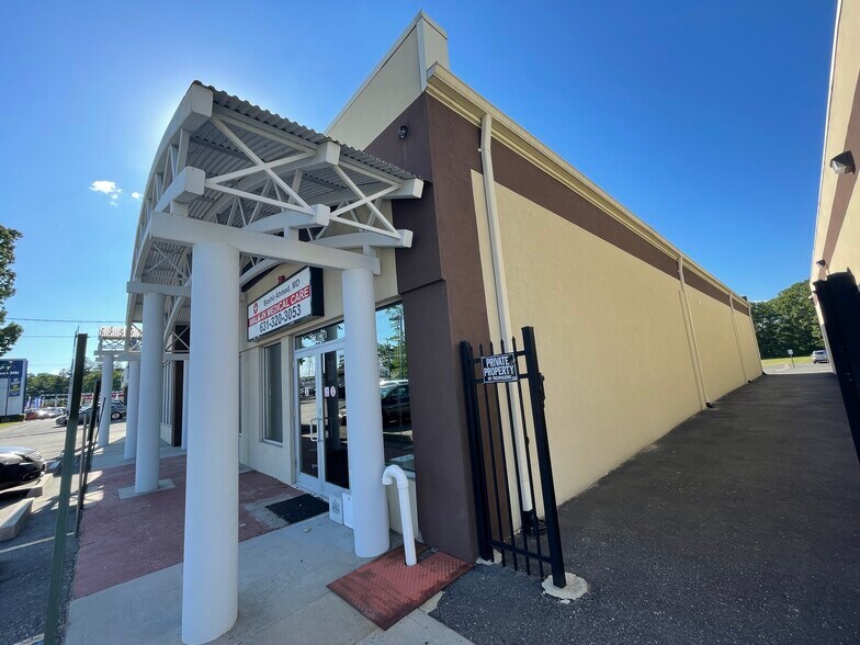 More Photos Of 1787-1797 Middle Country Rd, Centereach Storefront For Lease