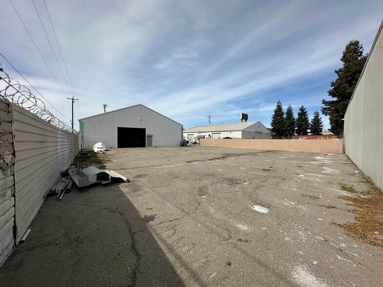More Photos Of 612 Buena Vista Ave, Stockton Warehouse For Lease