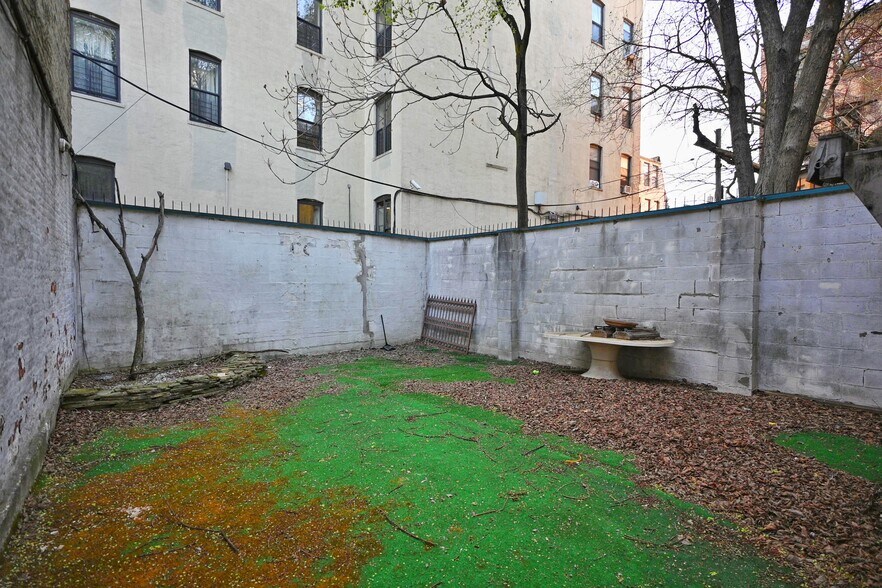 More Photos Of 474 Marcus Garvey Blvd, Brooklyn Storefront Retail Office For Lease