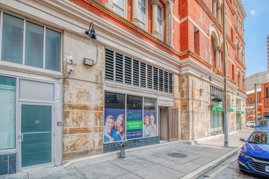 More Photos Of 300 N Charles St, Baltimore Apartments For Lease