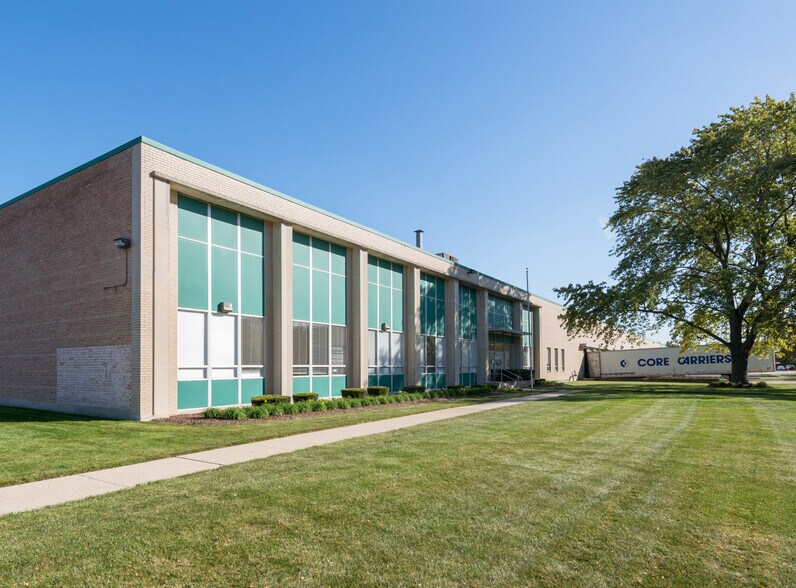 Primary Photo Of 301-363 N Third Ave, Des Plaines Distribution For Lease