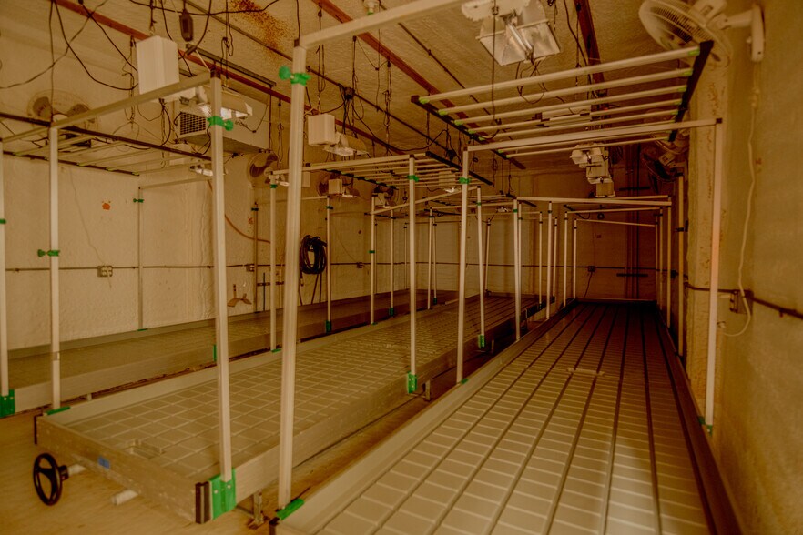 More Photos Of 103 N. Clarady, Wanette Industrial For Sale