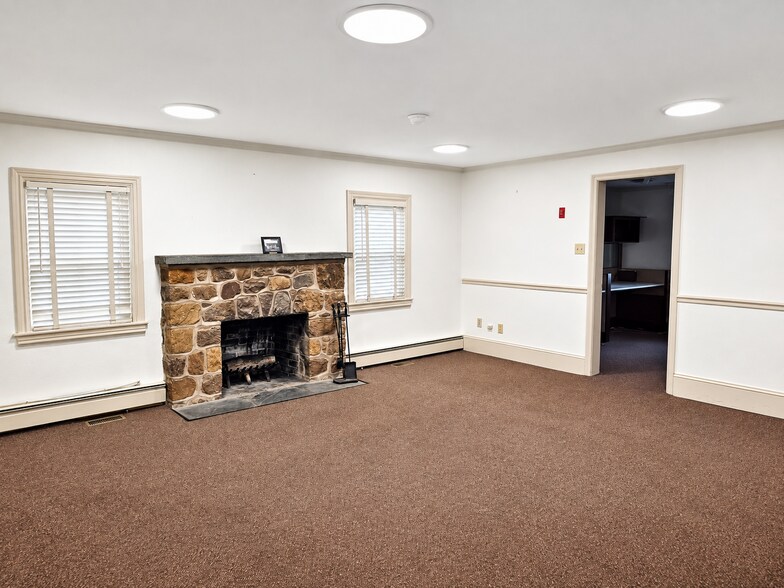 More Photos Of 525 N Main St, Doylestown Office For Lease