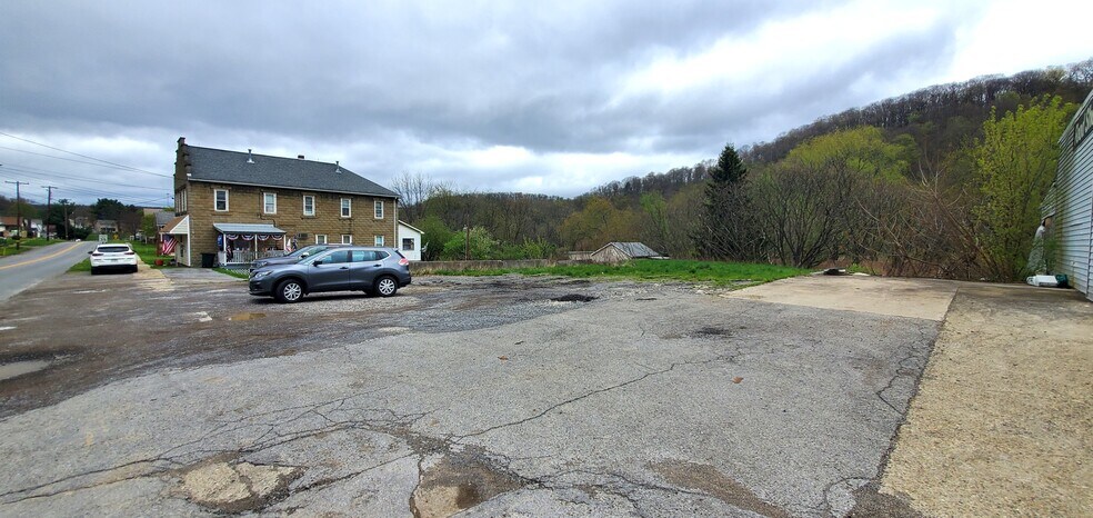 More Photos Of 163 Main St, Bruin Freestanding For Sale