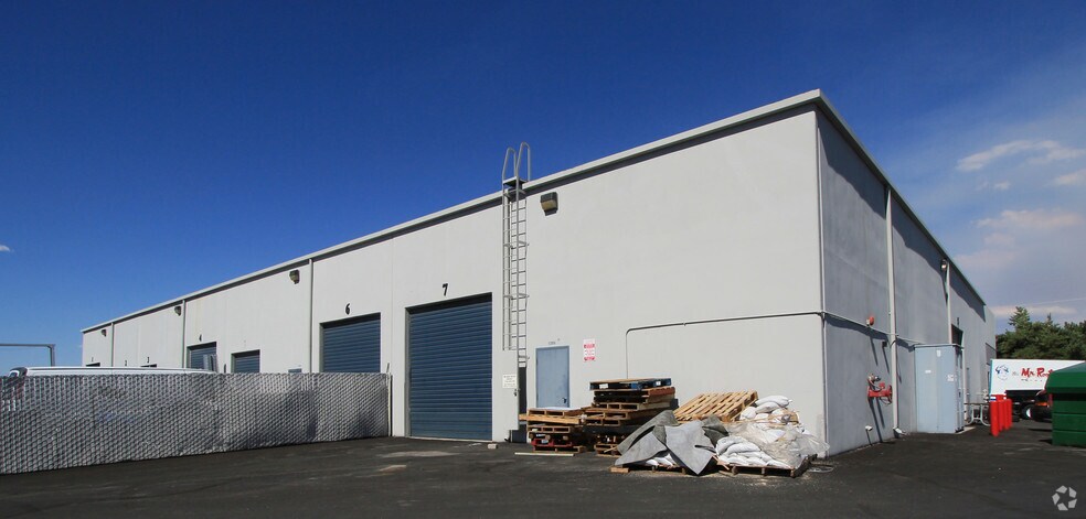 More Photos Of 1105-1285 Marietta Way, Sparks Showroom For Lease