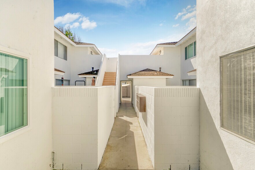More Photos Of 4420-4446 Calle Mayor, Torrance Apartments For Sale