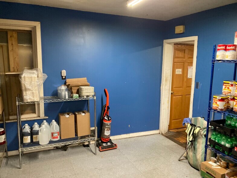 More Photos Of 812 7th Ave, Two Harbors Restaurant For Lease