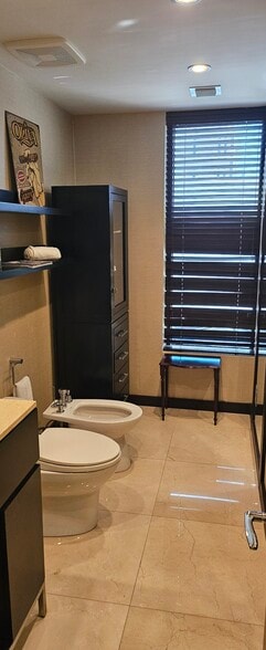 More Photos Of 365 Palermo Ave, Coral Gables Office For Sale