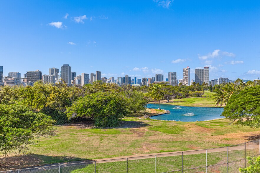 More Photos Of 614 Kapahulu Ave, Honolulu Office For Sale