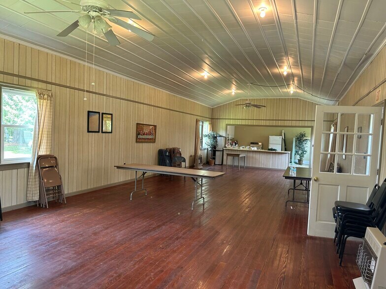 More Photos Of 2380 Bell Arthur, Bellarthur Religious Facility For Sale