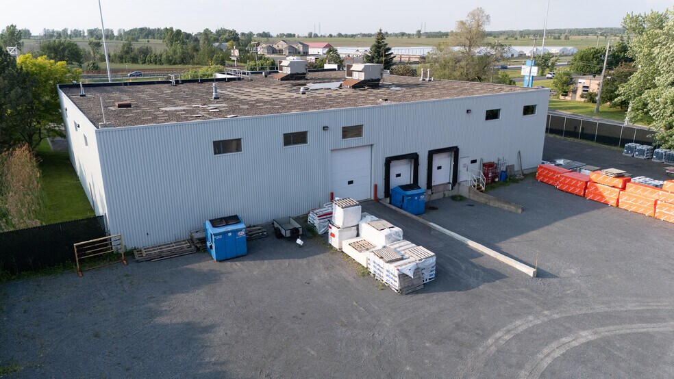 More Photos Of 1477 Rue Nobel, Sainte-julie Warehouse For Sale