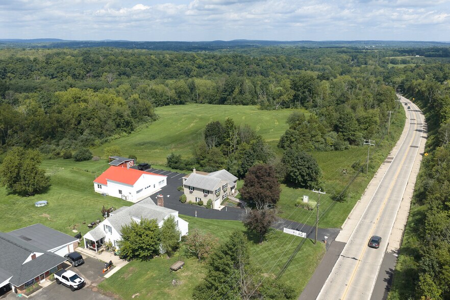 More Photos Of 7078 Easton Rd, Pipersville Auto Repair For Sale