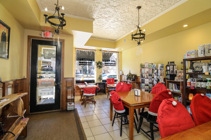 More Photos Of , Marietta General Retail For Sale