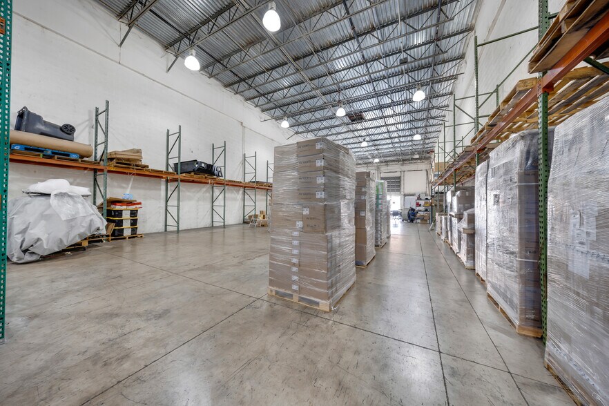 More Photos Of 3301-3389 NW 97th Ave, Miami Warehouse For Lease