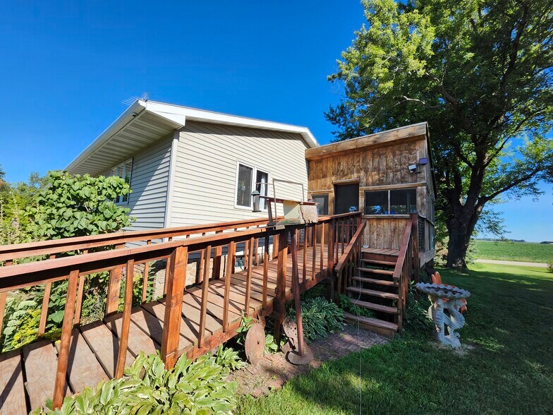More Photos Of 17069 400th St, Leland Contractor Storage Yard For Sale