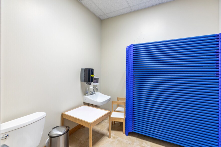 More Photos Of 25 SW 9th St, Miami Office Residential For Sale