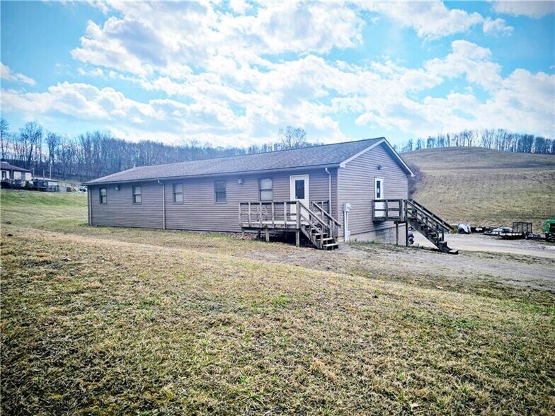 Primary Photo Of 544 Green Tree Rd, Kittanning Office For Sale