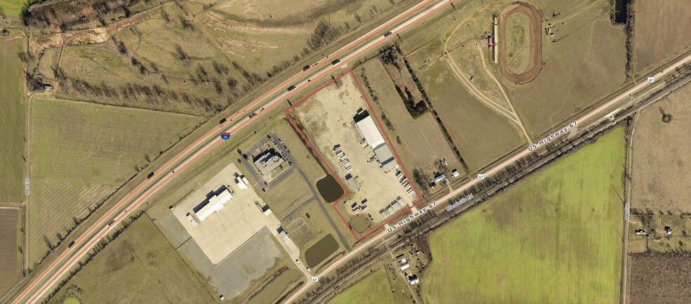 More Photos Of 10241 US-67, Texarkana Warehouse For Lease