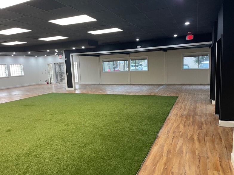 More Photos Of 2344 3rd St, Jacksonville Beach Medical For Sale