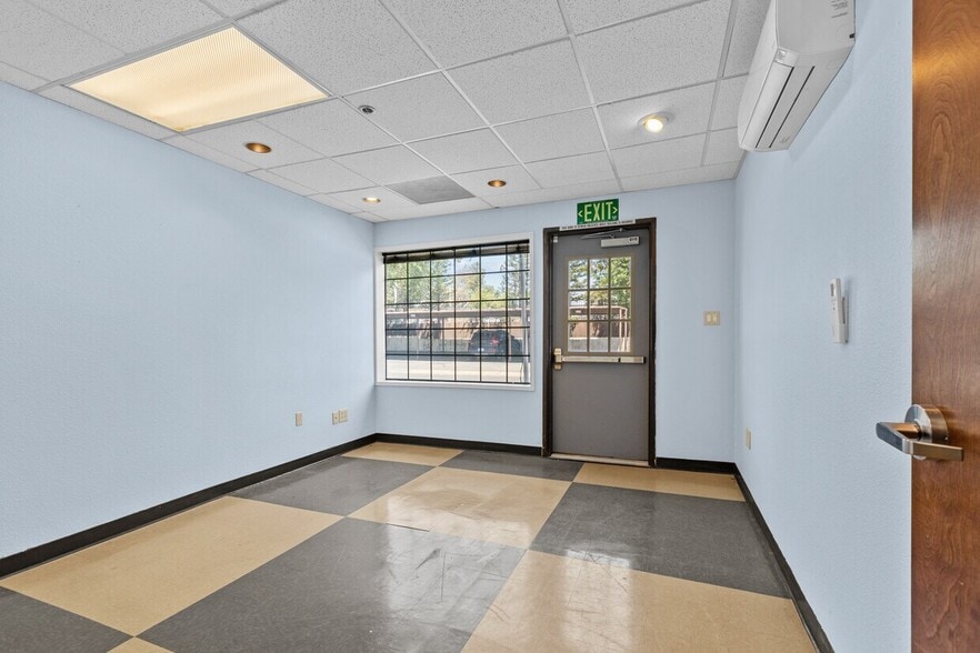 More Photos Of 8421 Auburn Blvd, Citrus Heights Office For Lease