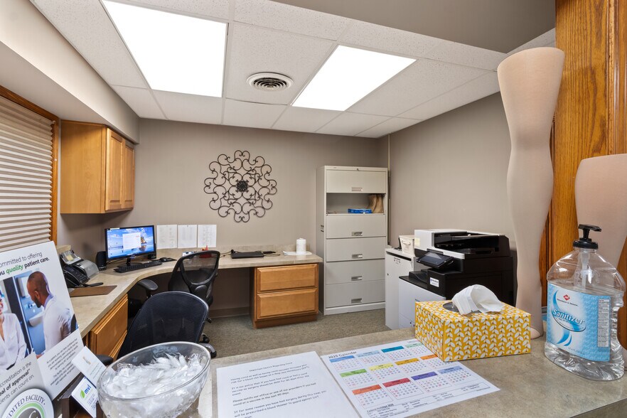 More Photos Of 5538 Philadelphia Dr, Dayton Medical For Sale