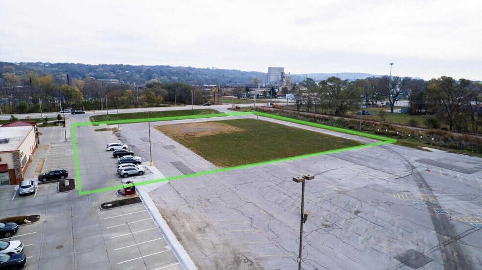 More Photos Of 1702 N 16th St, Council Bluffs Land For Sale