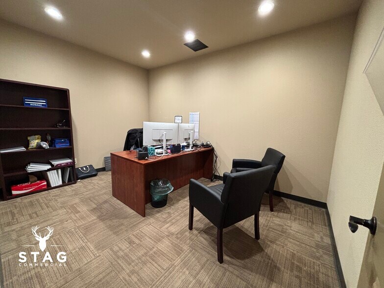 More Photos Of 7420 FM 2449, Ponder Office For Lease