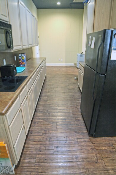 More Photos Of 847 Steves Ave, San Antonio Loft Creative Space For Lease