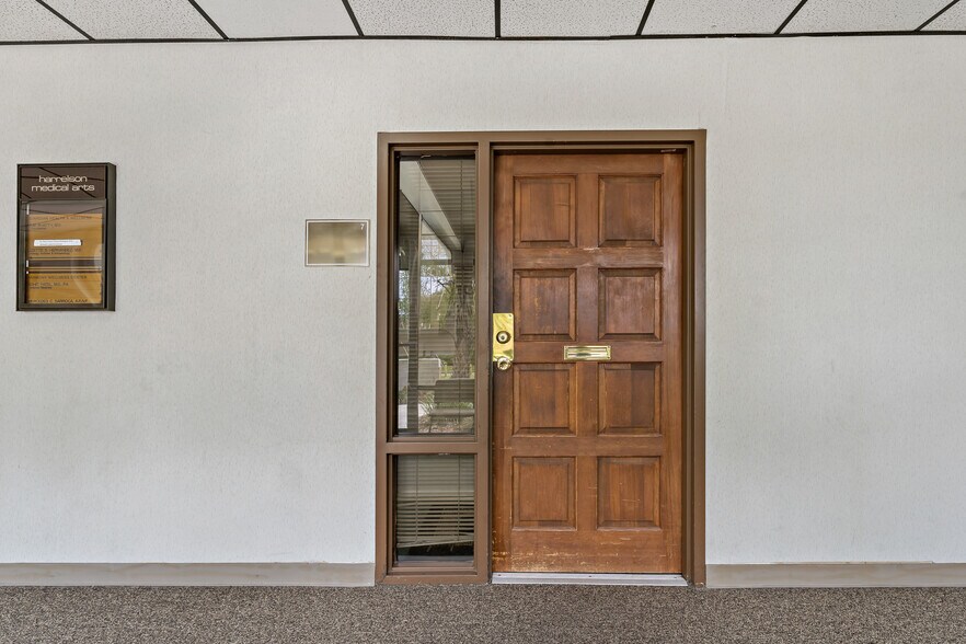More Photos Of 3709 W Hamilton Ave, Tampa Medical For Sale