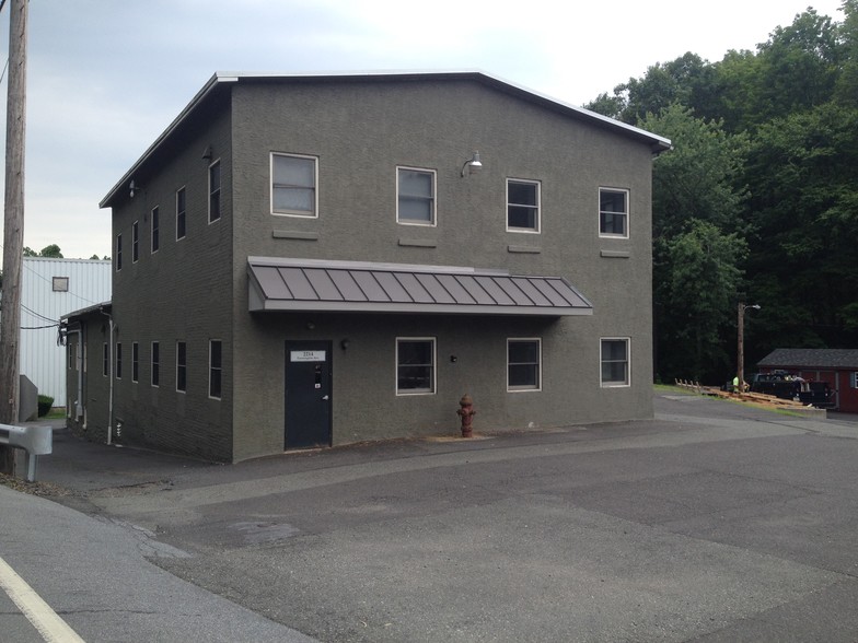 Primary Photo Of 2214 Farmington Ave, Boyertown Warehouse For Sale