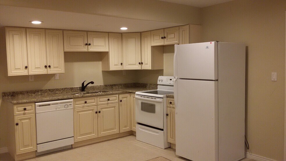 More Photos Of 9000 Montview Blvd, Aurora Apartments For Sale