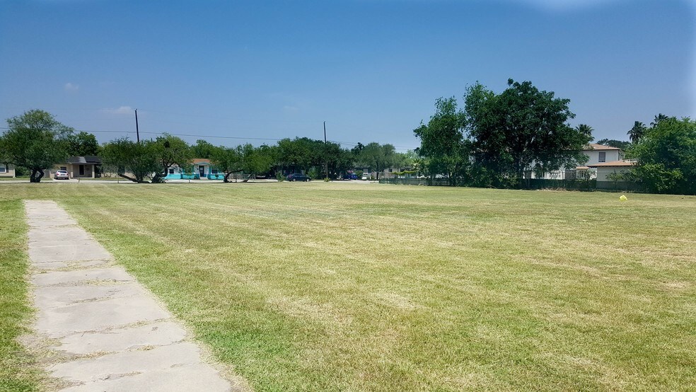 More Photos Of 1120 E Sen Carlos Truan Blvd, Kingsville Restaurant For Sale